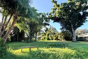 225 Magnolia Rd, Venice, FL 34293 - Photo 37