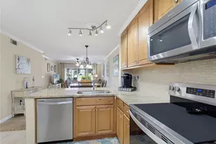 423 Cerromar Terrace, Venice, FL 34293 - Photo 7