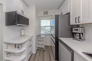 1400 Tarpon Center Dr, Venice, FL 34285 - Photo 27