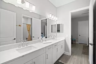 21221 Holmes Cir, Venice, FL 34293 - Photo 45