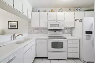 414 Cerromar Cir S, Venice, FL 34293 - Photo 5