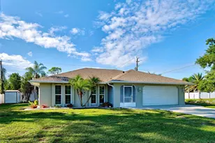 785 Cypress Rd, Venice, FL 34293 - Photo 1