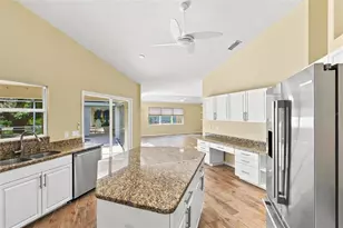 1225 Oak Tree Ln, Nokomis, FL 34275 - Photo 5