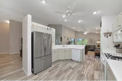 5113 Flagstone Drive, Sarasota, FL 34238 - Photo 9