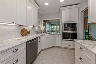 1435 Colony Pl, Venice, FL 34292 - Photo 9