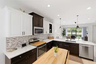 10828 Lerwick Cir, Englewood, FL 34223 - Photo 9