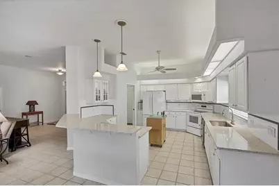 446 Pinewood Lake Drive, Venice, FL 34285 - Photo 33