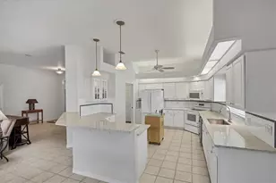 446 Pinewood Lake Dr, Venice, FL 34285 - Photo 33
