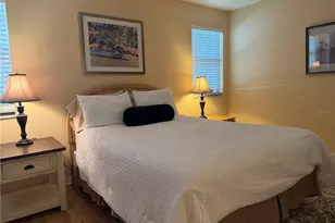 634 Bird Bay Dr E, Venice, FL 34285 - Photo 9