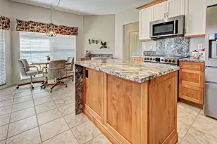 201 King Palm Ct, Venice, FL 34292 - Photo 15