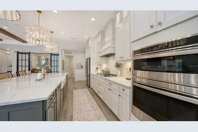 10317 Canaveral Circle, Sarasota, FL 34241 - Photo 15