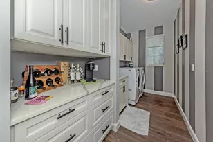 143 Wayforest Dr, Venice, FL 34292 - Photo 23