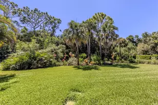 143 Wayforest Dr, Venice, FL 34292 - Photo 9