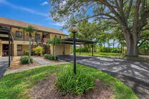 375 3 Lakes Ln, Venice, FL 34285 - Photo 3
