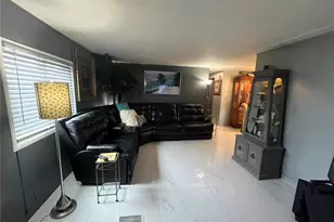 408 S Cervina Dr S, Venice, FL 34285 - Photo 13