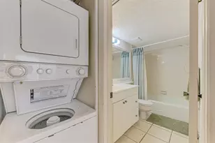 1555 Tarpon Center Dr, Venice, FL 34285 - Photo 29