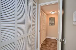 2121 Wood St, Sarasota, FL 34237 - Photo 11
