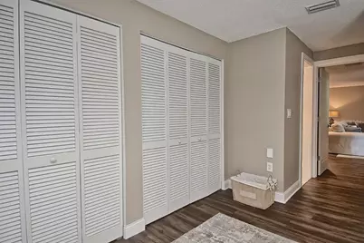 2121 Wood Street #201, Sarasota, FL 34237 - Photo 15