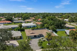 7520 Curtiss Ave, Sarasota, FL 34231 - Photo 39