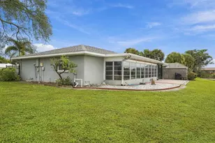 2331 Sandlewood Dr, Venice, FL 34293 - Photo 9