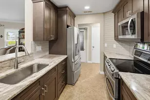 2331 Sandlewood Dr, Venice, FL 34293 - Photo 33
