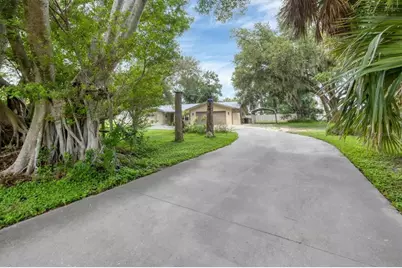 336 Timbruce Lane NW, Port Charlotte, FL 33952 - Photo 3