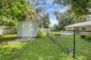 336 Timbruce Ln NW, Port Charlotte, FL 33952 - Photo 37