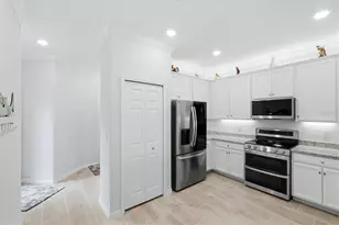 24033 Canterwood Wy, Venice, FL 34293 - Photo 35