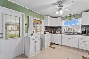 560 Fairmount Dr, North Port, FL 34287 - Photo 3