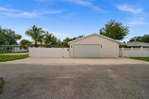 2718 4th Ave W, Bradenton, FL 34205 - Photo 43