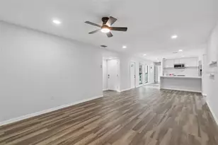 1023 Deer Run, Venice, FL 34293 - Photo 9