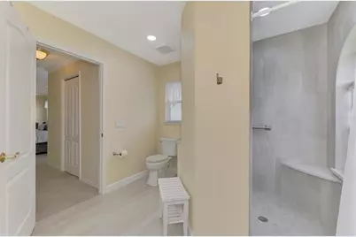 426 Bermuda Isles Circle, Venice, FL 34292 - Photo 41