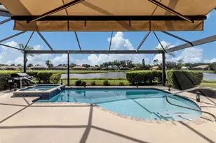 565 Fallbrook Dr, Venice, FL 34292 - Photo 7