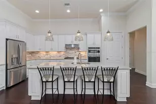 16293 Camden Lakes Cir, Naples, FL 34110 - Photo 9