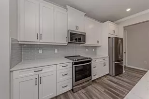 20388 Galileo Pl, Venice, FL 34293 - Photo 15