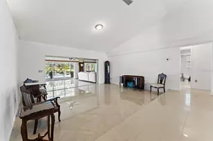 966 N Doral Ln, Venice, FL 34293 - Photo 17