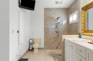 966 N Doral Ln, Venice, FL 34293 - Photo 41