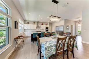 8352 Canary Palm Ct, Sarasota, FL 34238 - Photo 21