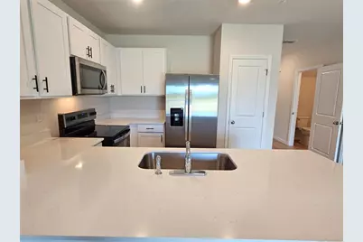 10710 Tiger Lily Drive, Venice, FL 34293 - Photo 11