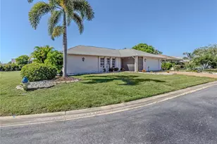 1612 Vikki Ct, Venice, FL 34293 - Photo 3