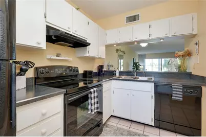 408 Cerromar Circle S #132, Venice, FL 34293 - Photo 13