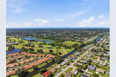 832 S Gondola Drive, Venice, FL 34293 - Photo 5