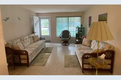 814 E 10th Avenue, New Smyrna Beach, FL 32169 - Photo 3