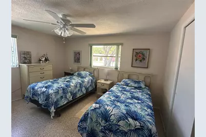 814 E 10th Avenue, New Smyrna Beach, FL 32169 - Photo 13
