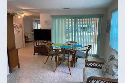 814 E 10th Avenue, New Smyrna Beach, FL 32169 - Photo 15