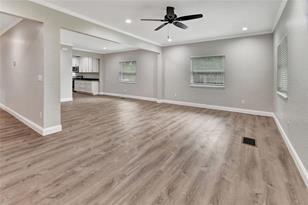 1720 Magnolia St - Photo 3