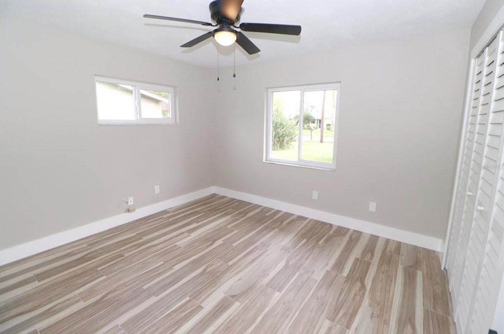 818 Fairway Dr, New Smyrna FL  32168-6117 exterior