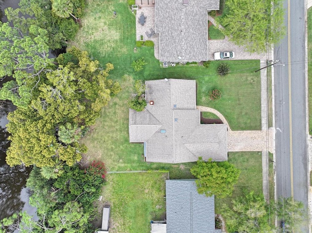 818 Fairway Dr, New Smyrna FL  32168-6117 exterior