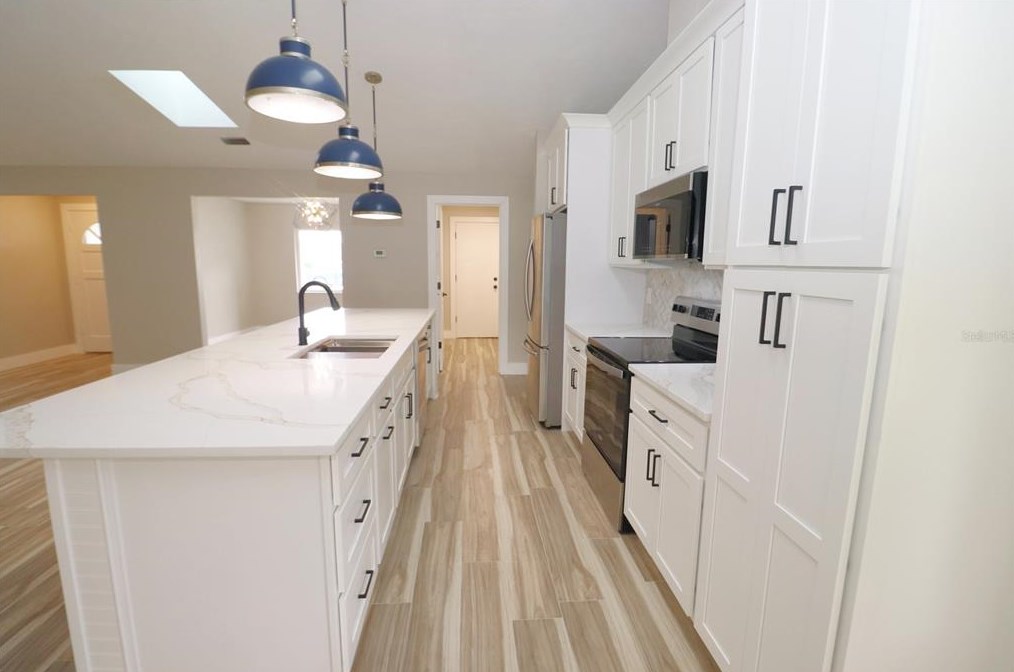 818 Fairway Dr, New Smyrna FL  32168-6117 exterior