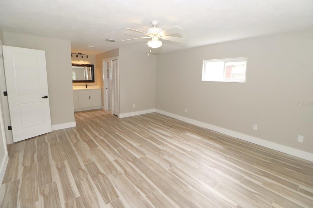 818 Fairway Dr, New Smyrna FL  32168-6117 exterior